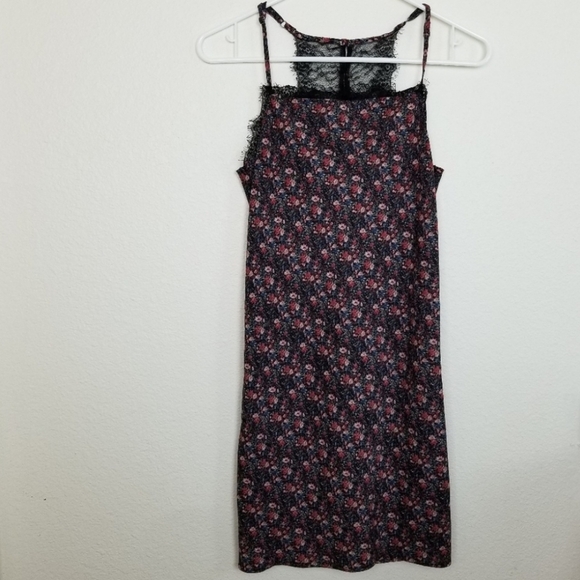 Hollister Dresses & Skirts - Hollister| floral print slip dress w lace detail
